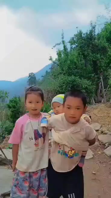 @ishika_thapa(•‿•)