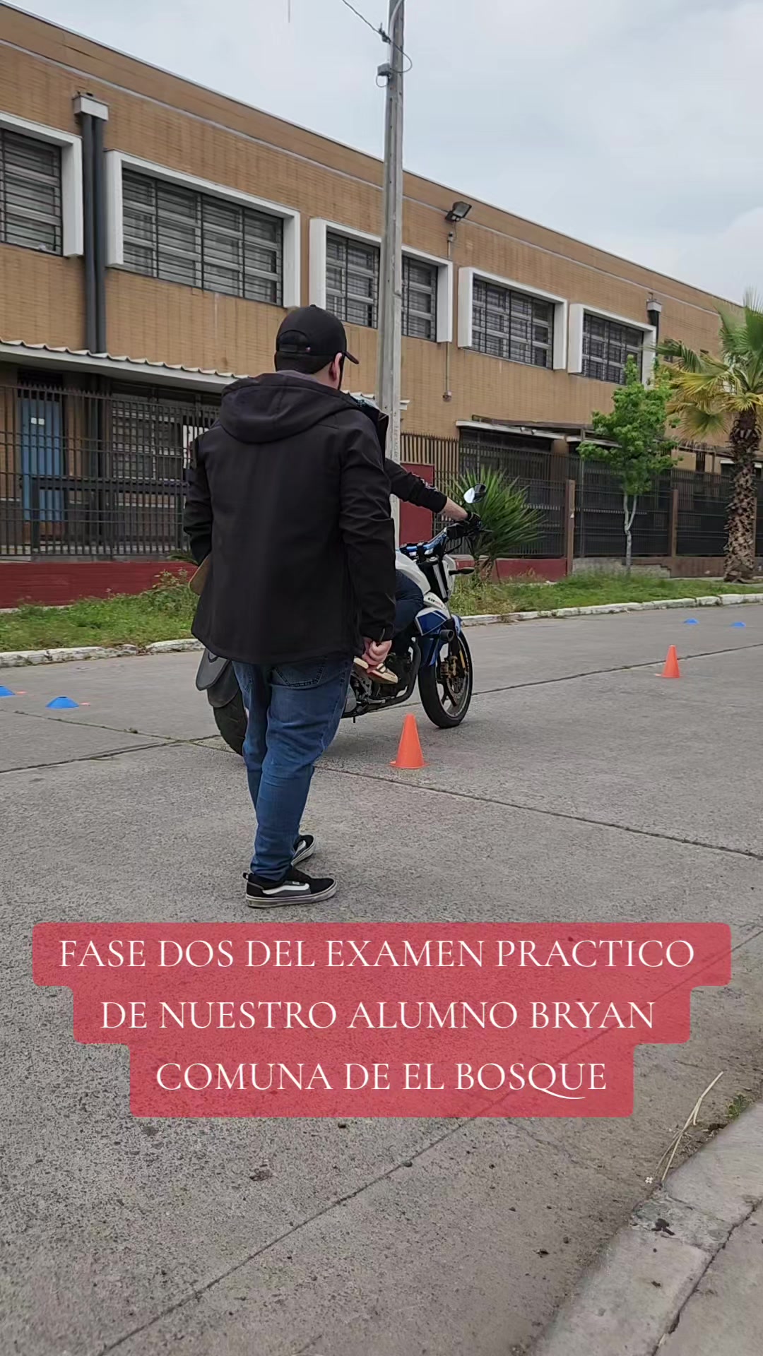 @CLASESDEMOTO.GIXXERMANIA