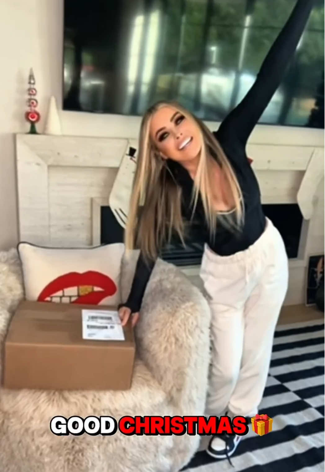 @Carmen Electra