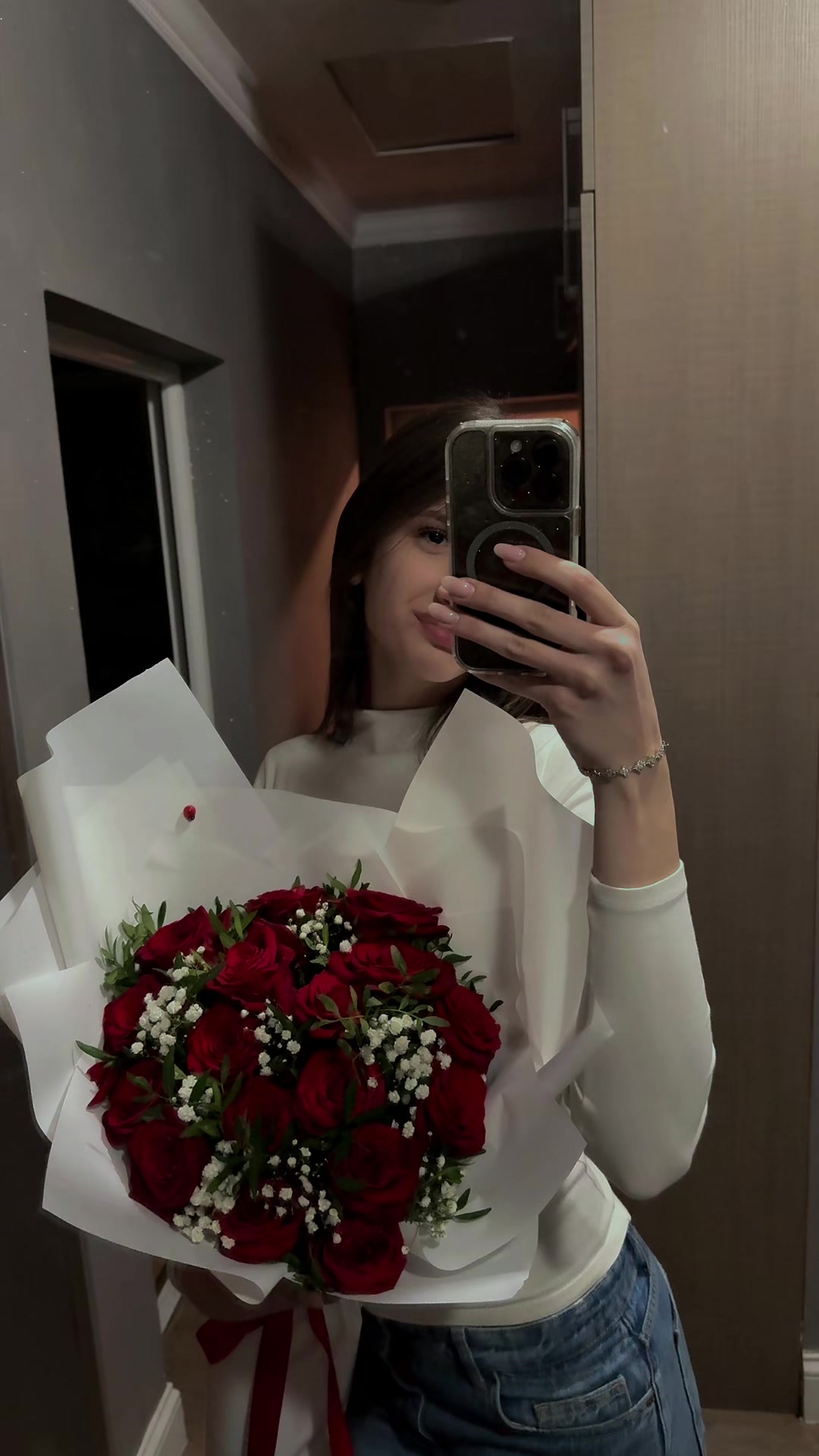 @𝐸𝒮
