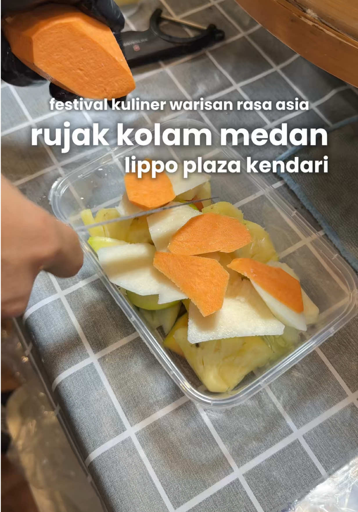 @suka review tempat hits