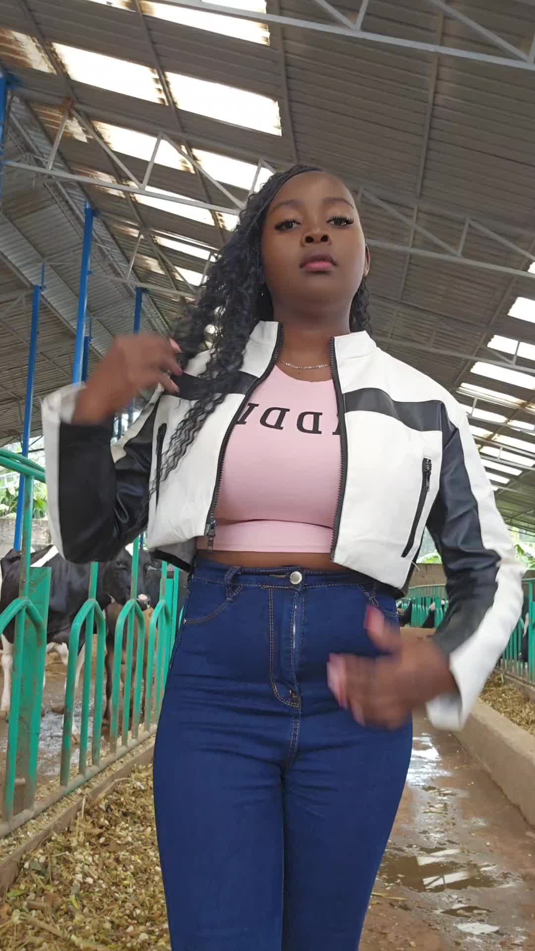 @Anna_Mungai