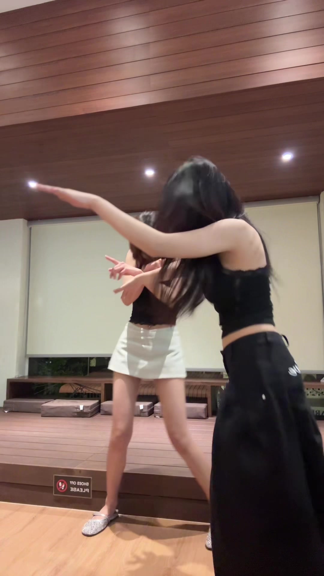 @yinnjuliee