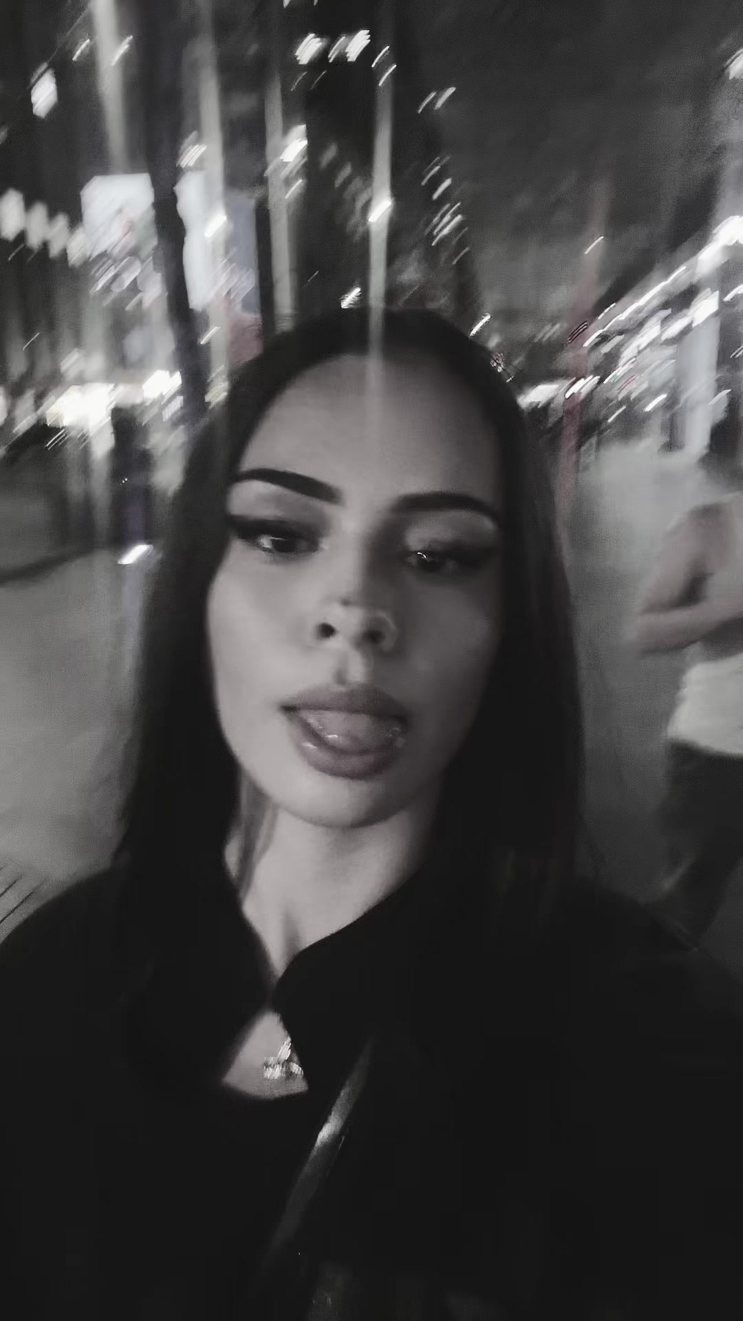 @Ava