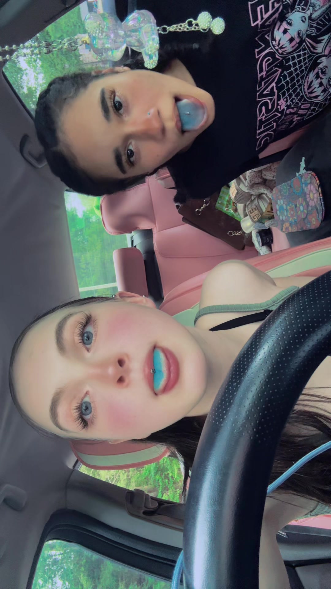 @Miabella