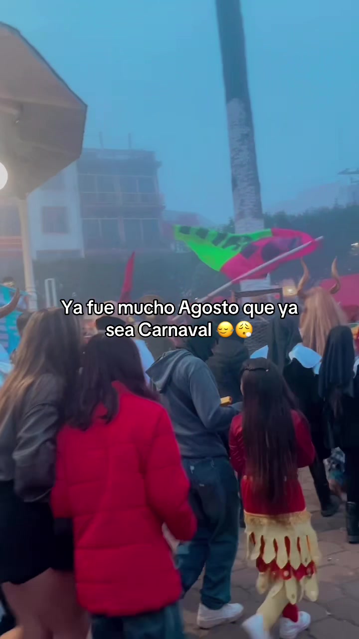 @Efra Velázquez