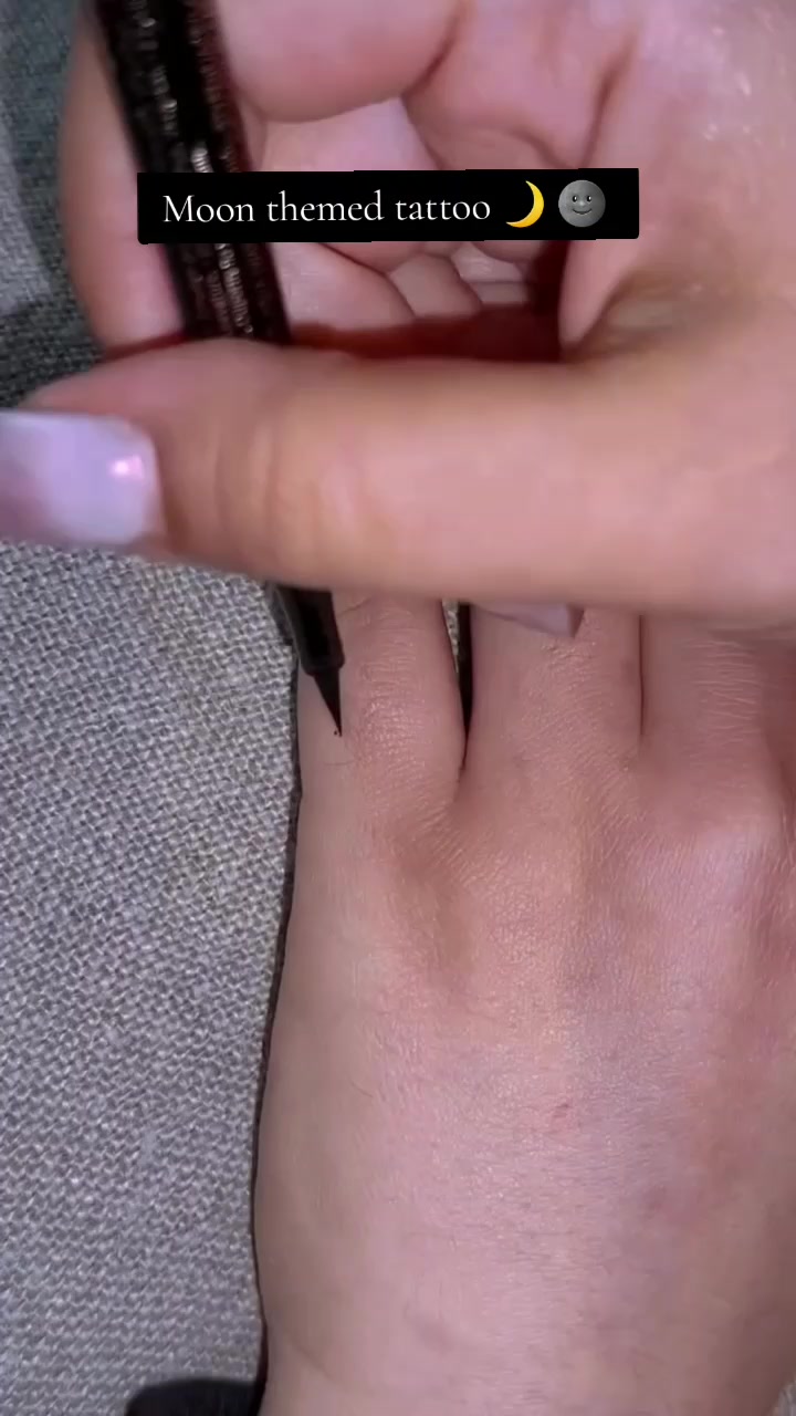 @stELLa D'crUz
