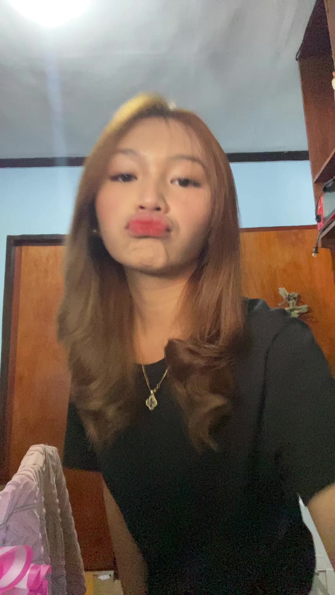 @𝒻𝓁𝑜𝓇 💘