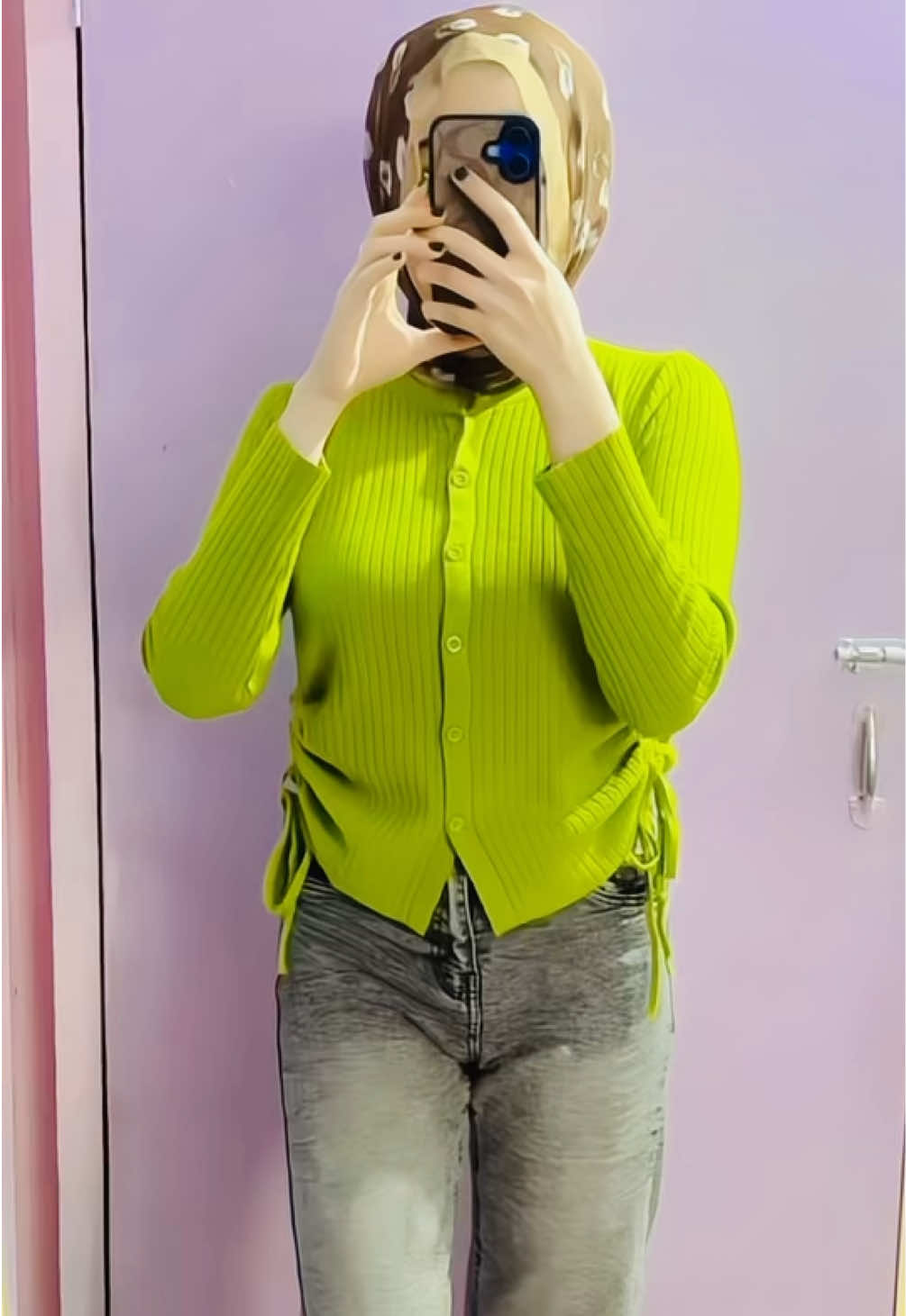 @🦋