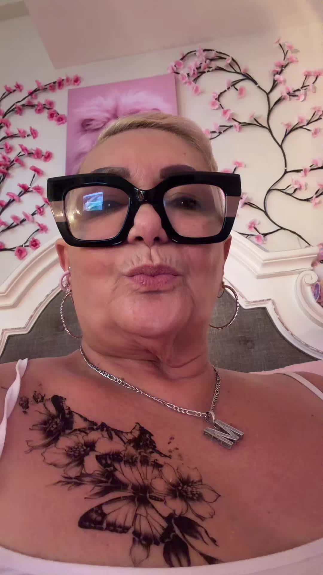 @mamanoemi
