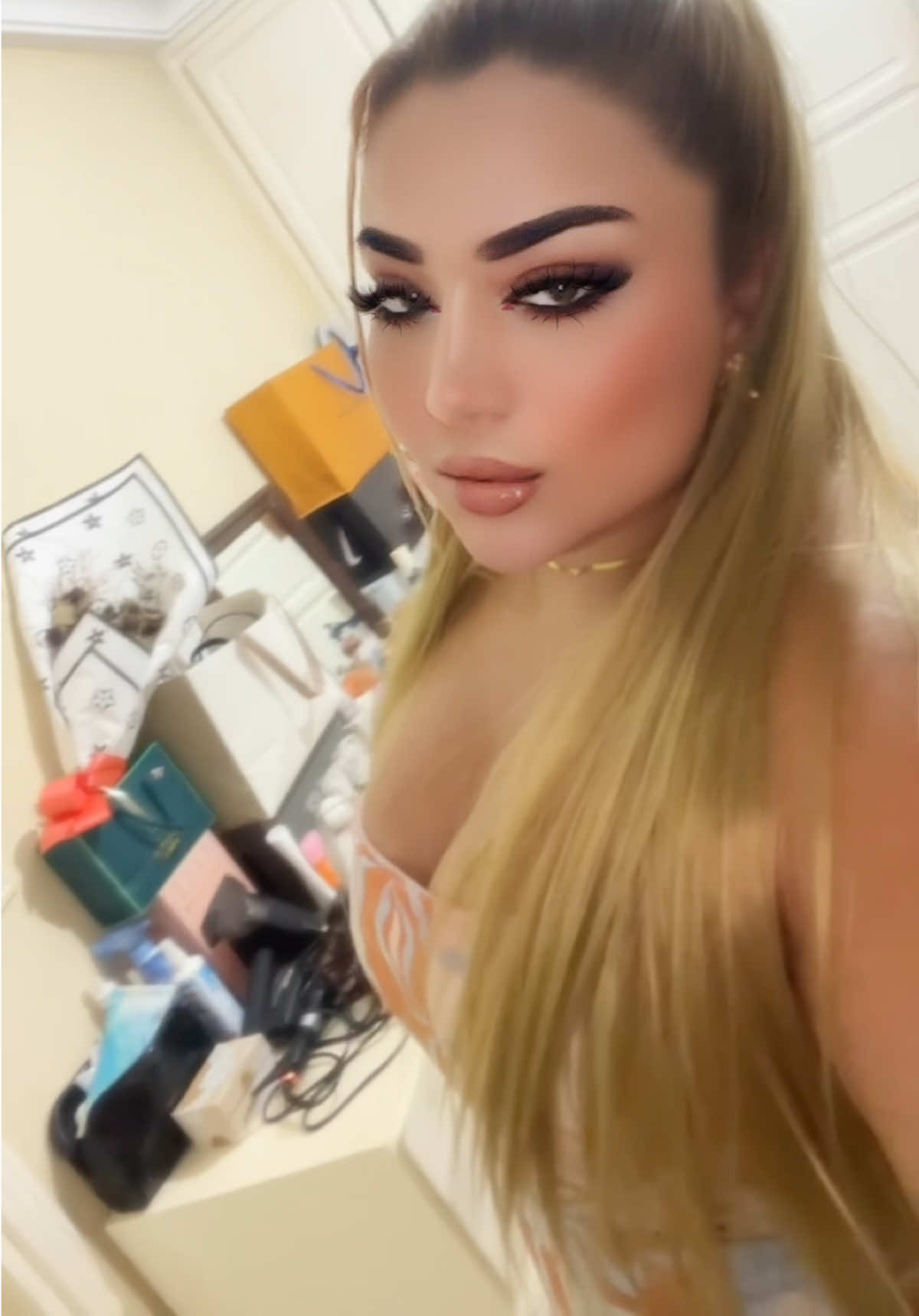 @𝒜𝓇𝒾𝒿 𝒴𝑜𝓊𝓈𝓈𝑒𝒻🎀