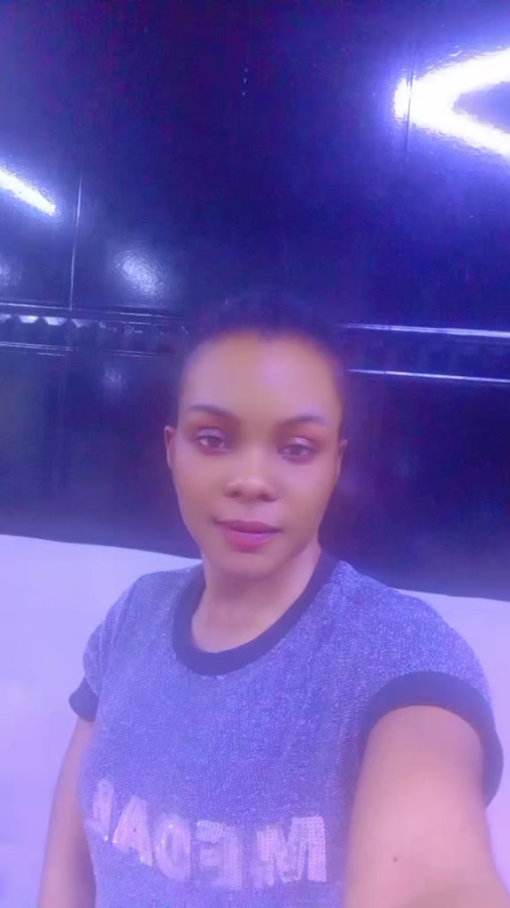 @happy gal 256
