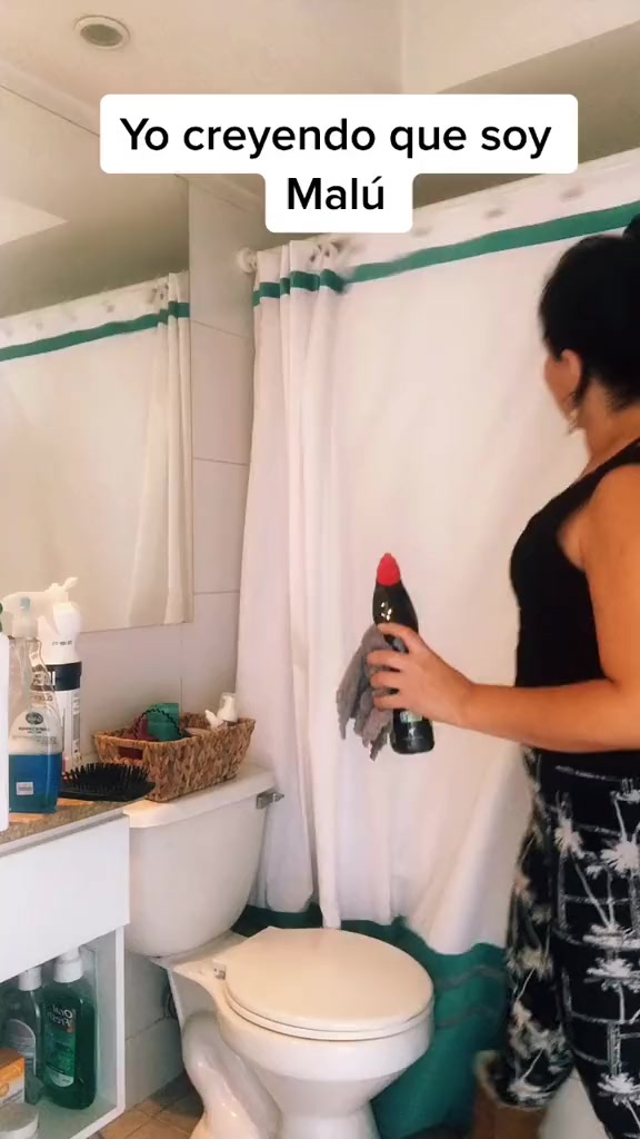 @Ana Adrianzen