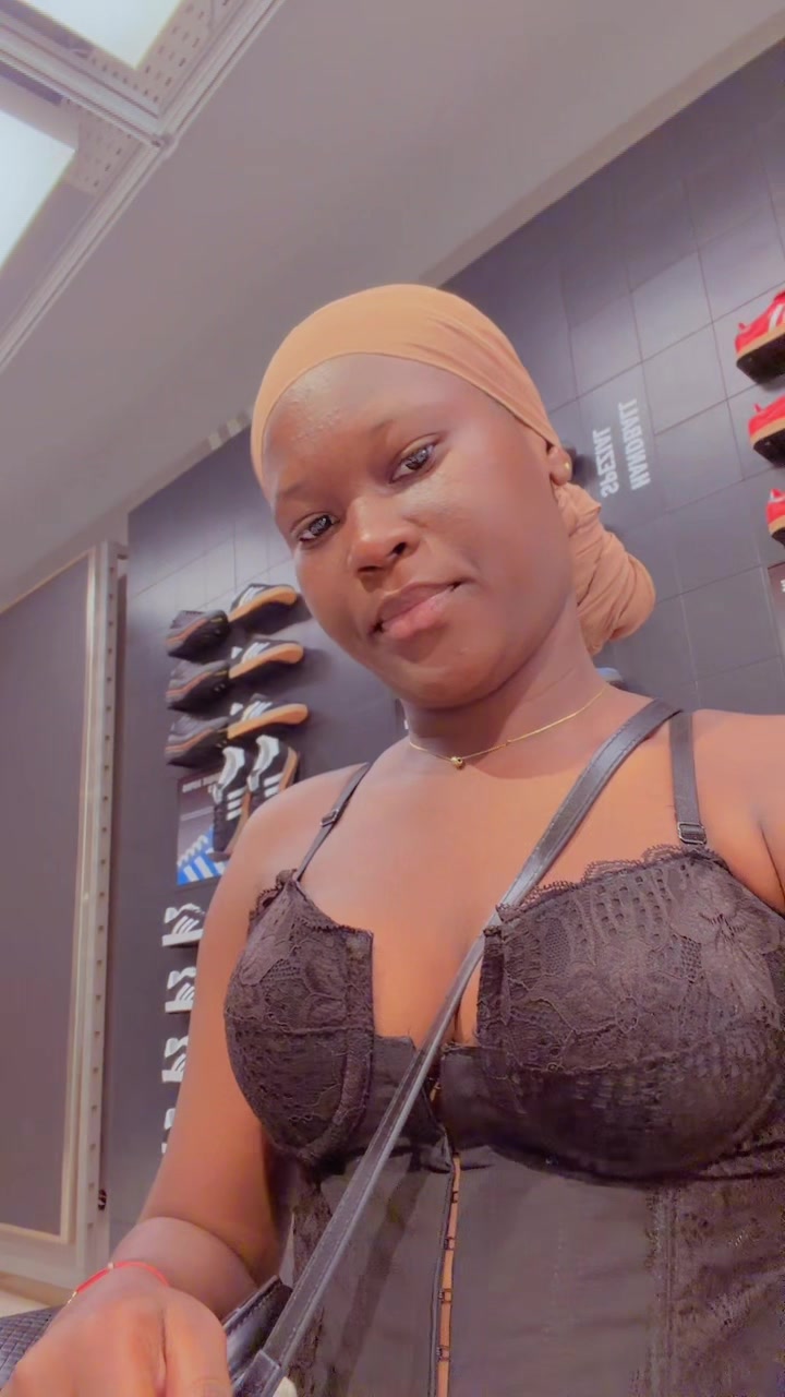 @La poupée noire 🍫🍩