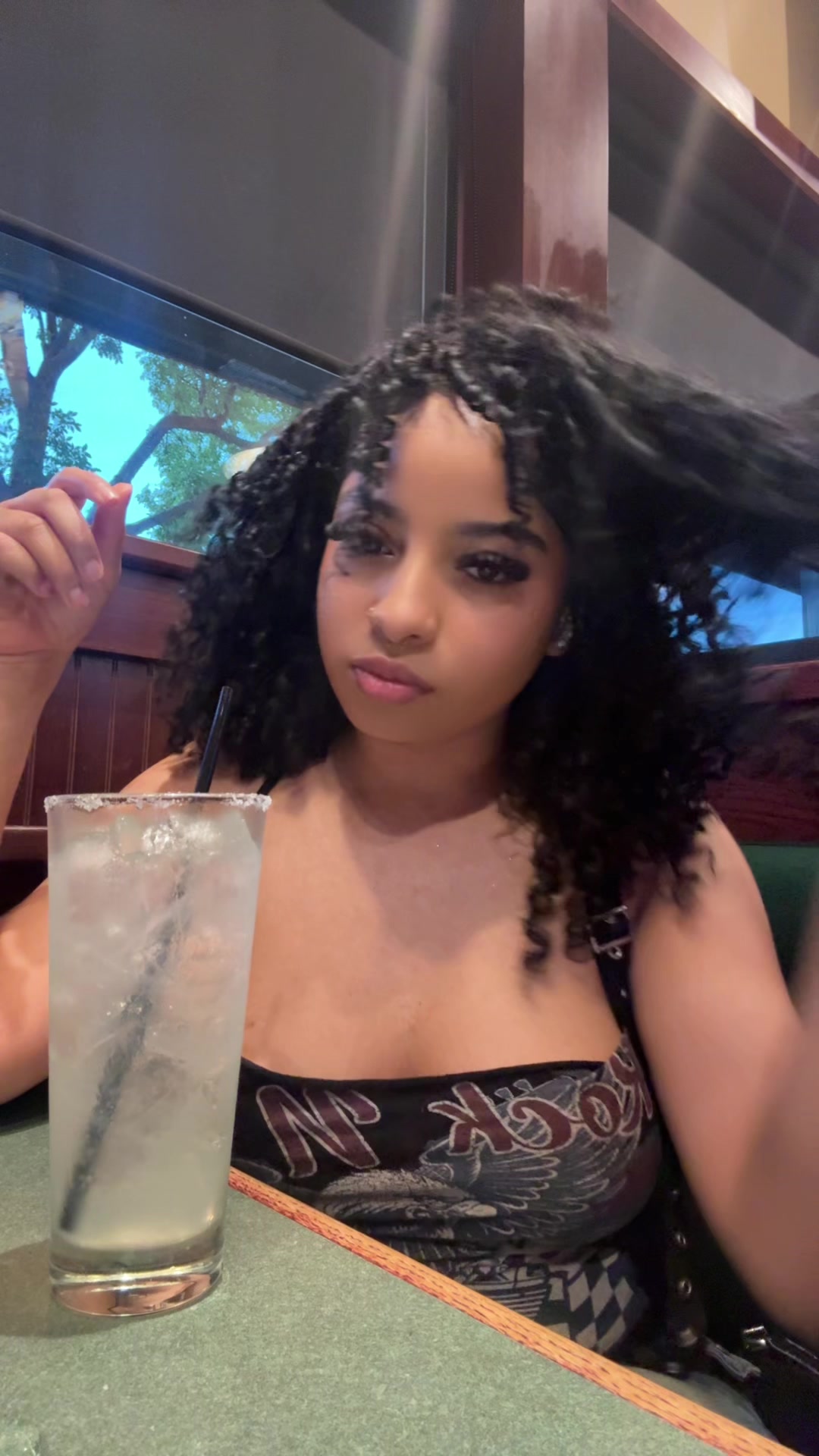 @tyvianaaa