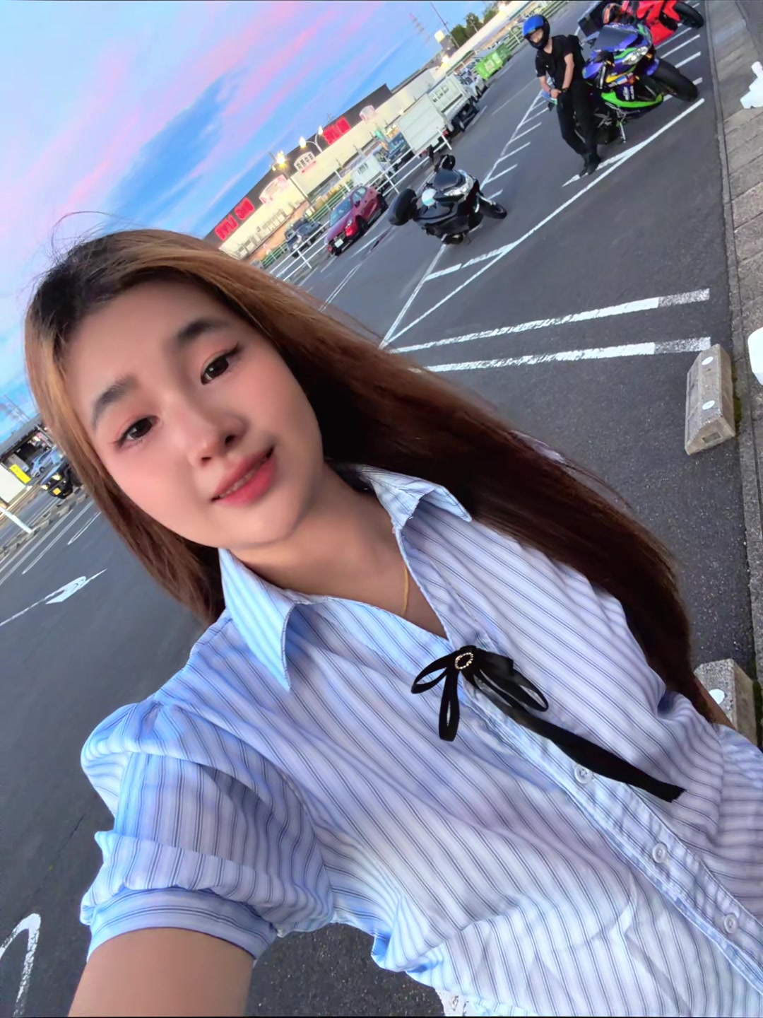 @Vi_ew0247🫶🏻🤍(200k)