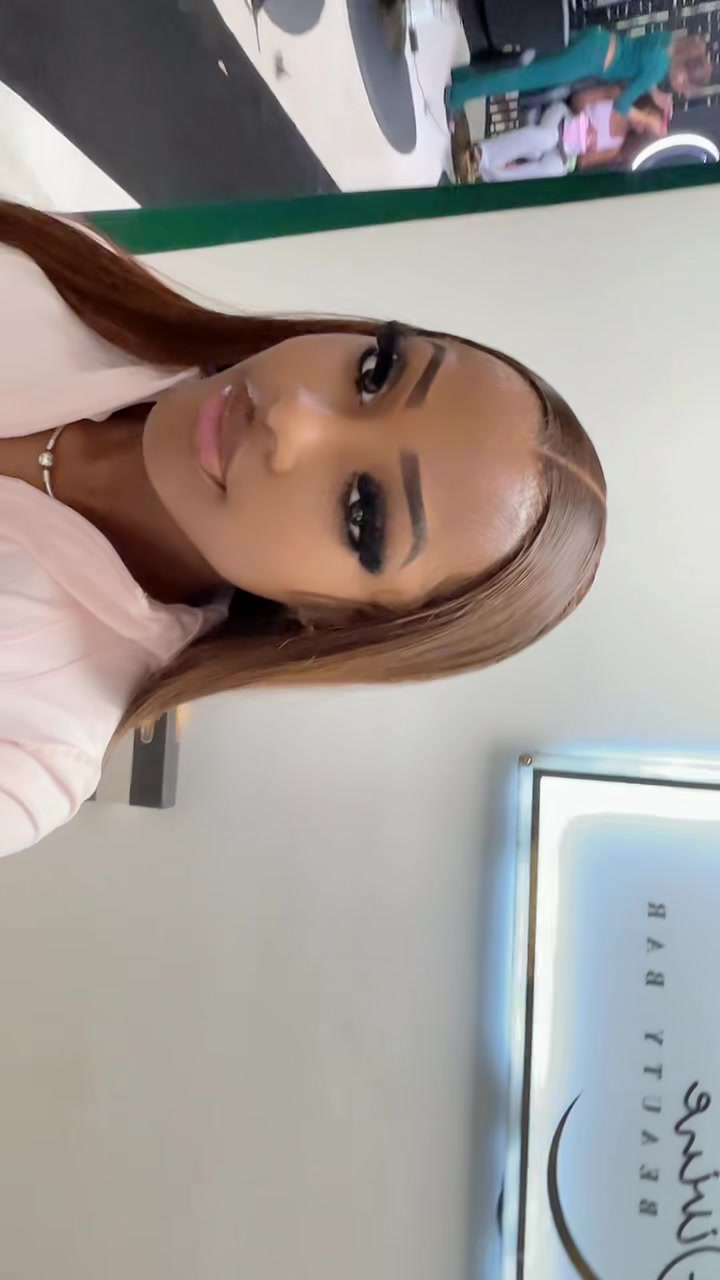 @robyn.