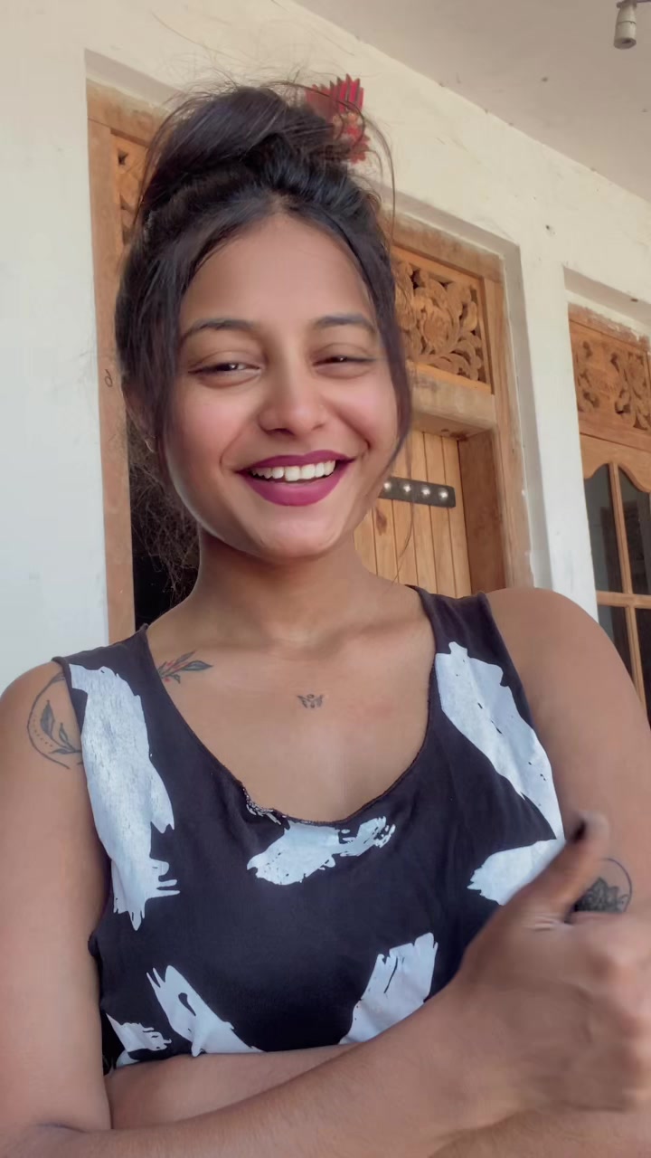 @ℒ𝒶𝓋𝒶 𝒢𝒾𝓇𝓁 🦄❤️🔥💋