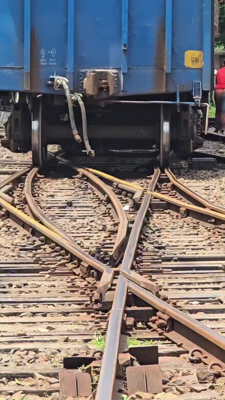 @KENYAN RAILROADER🇰🇪