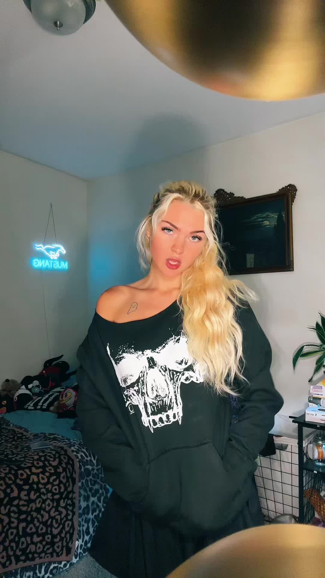 @elenacran