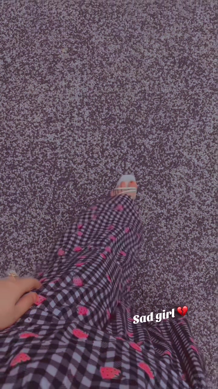 @๐ฉธSad girl ๐