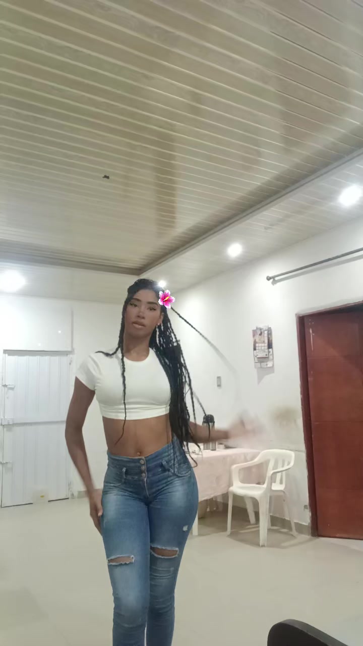 @Ela🌸