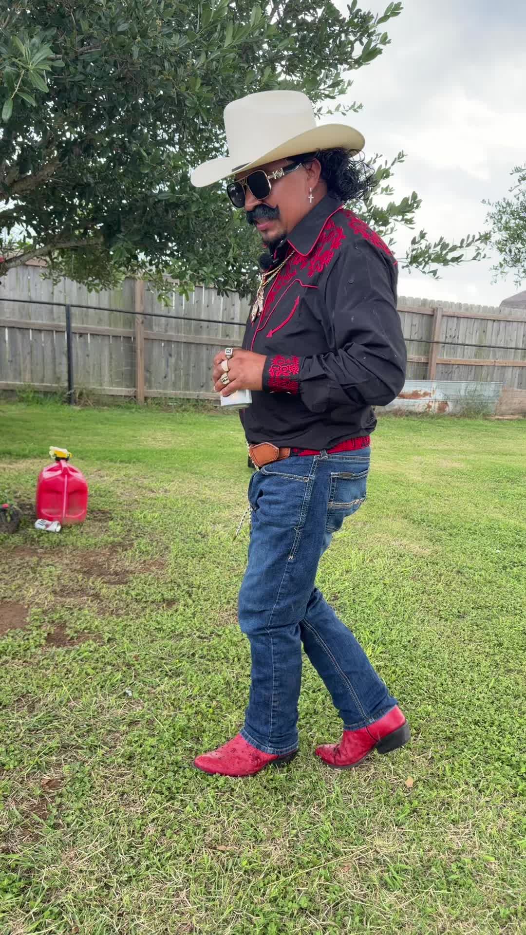 @T&iacute;o Chivalo