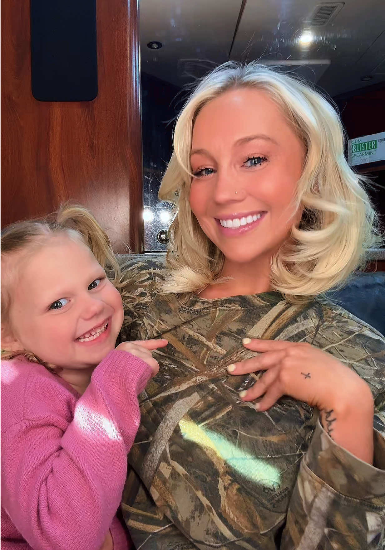 @RaeLynn
