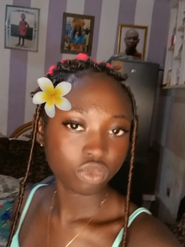 @𝓔𝓶𝓶𝓪𝓷😝𝓾𝓮𝓵𝓵𝓪