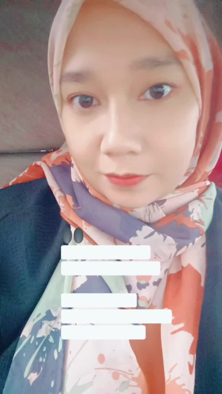 @Madam_November