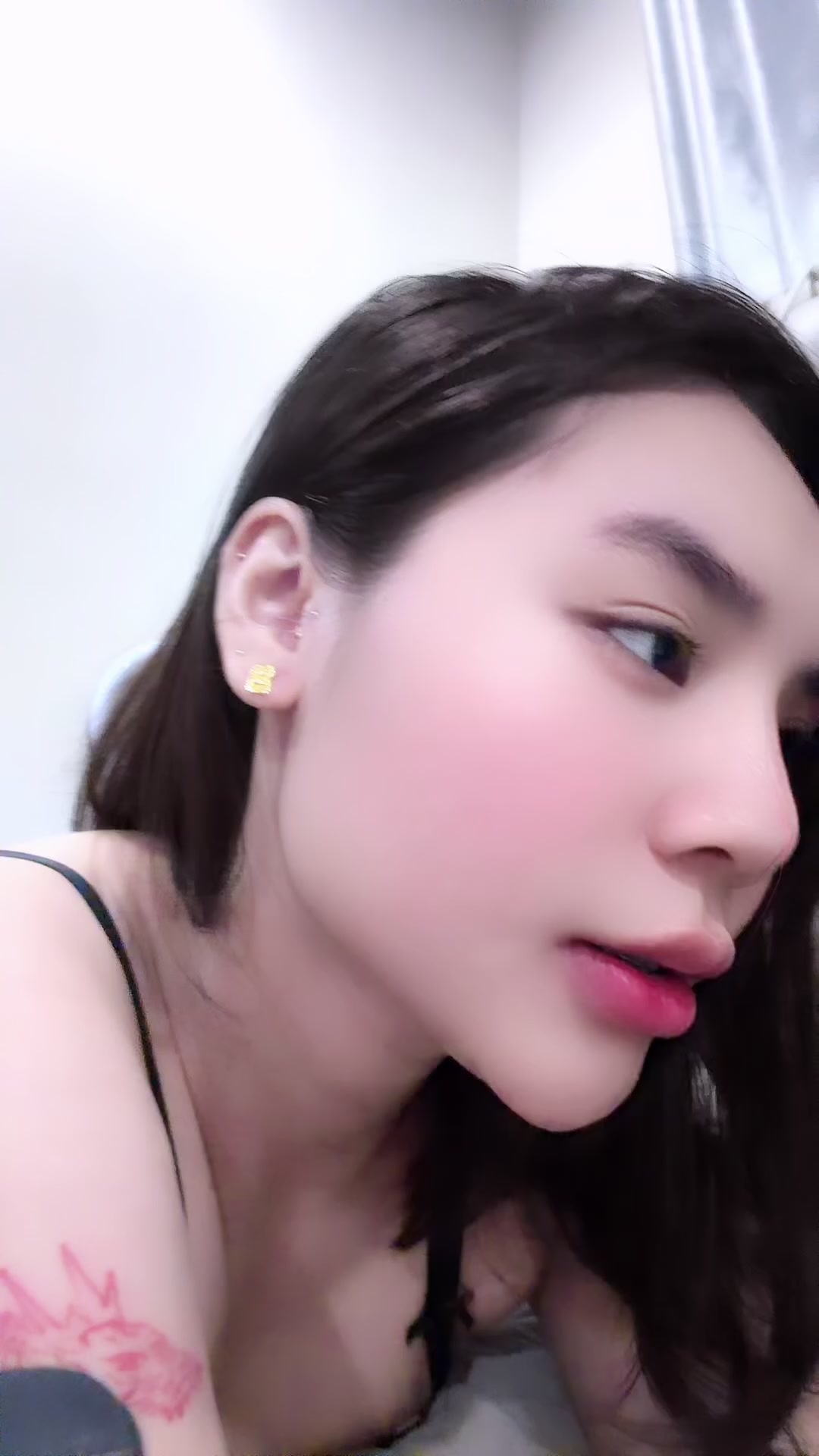 @E L Y S A