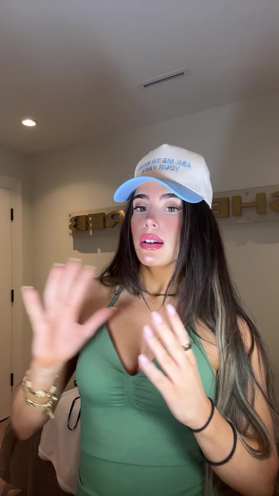 @LASHESBYREB_