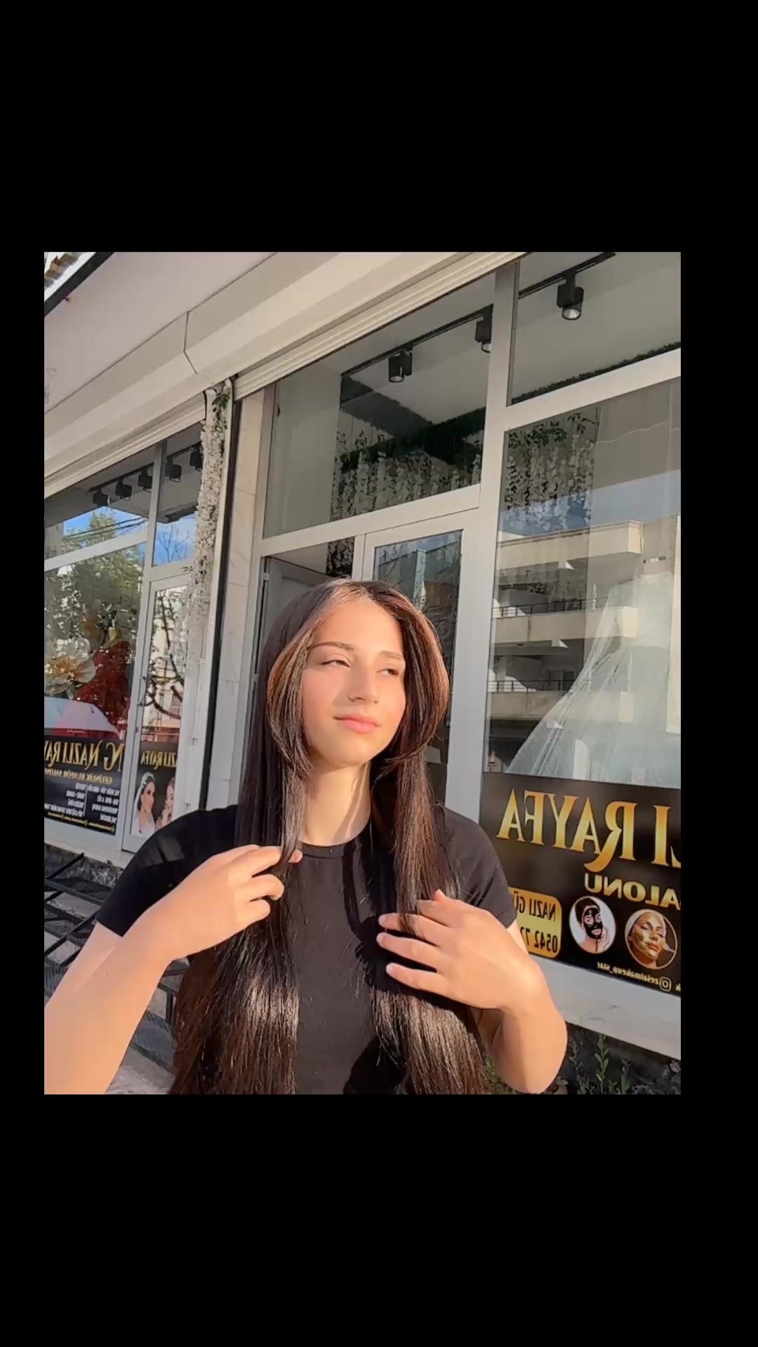 @NAZLİRAYFAKUAFOR_GELİNLİK