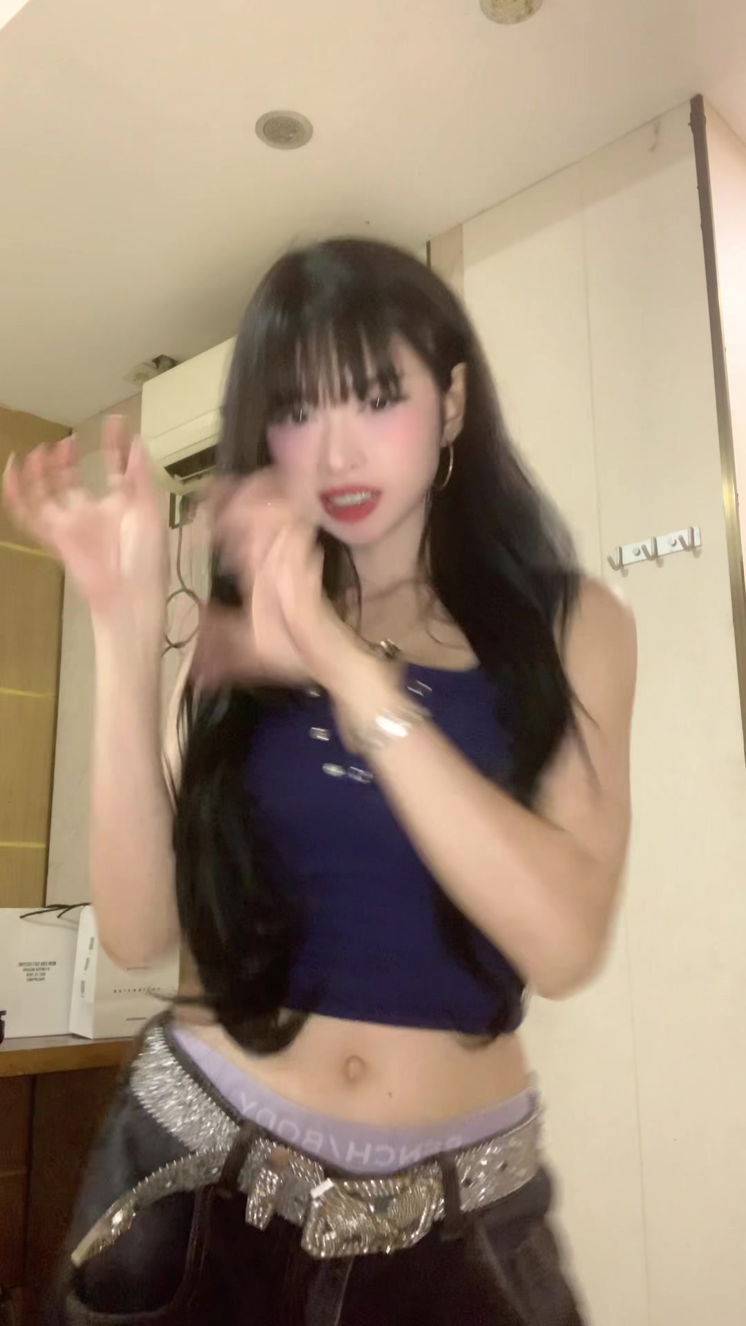 @yve