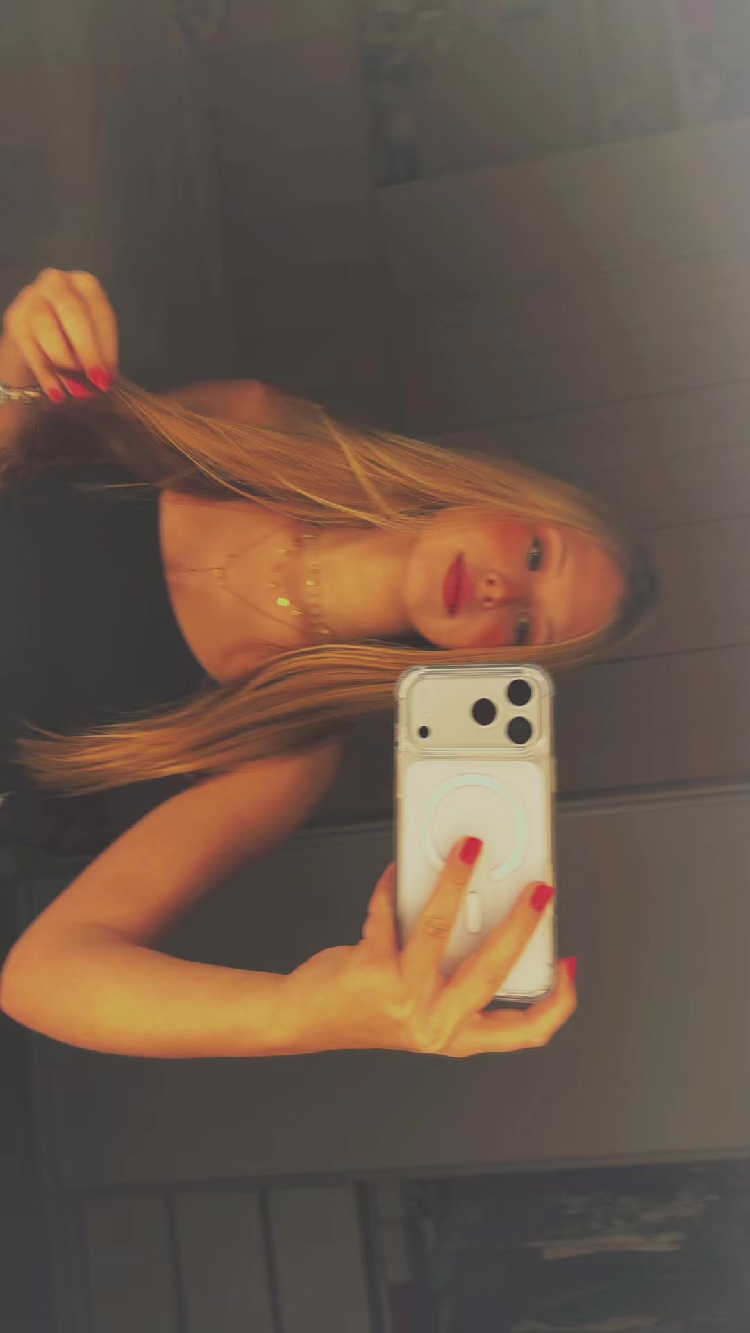 @😉