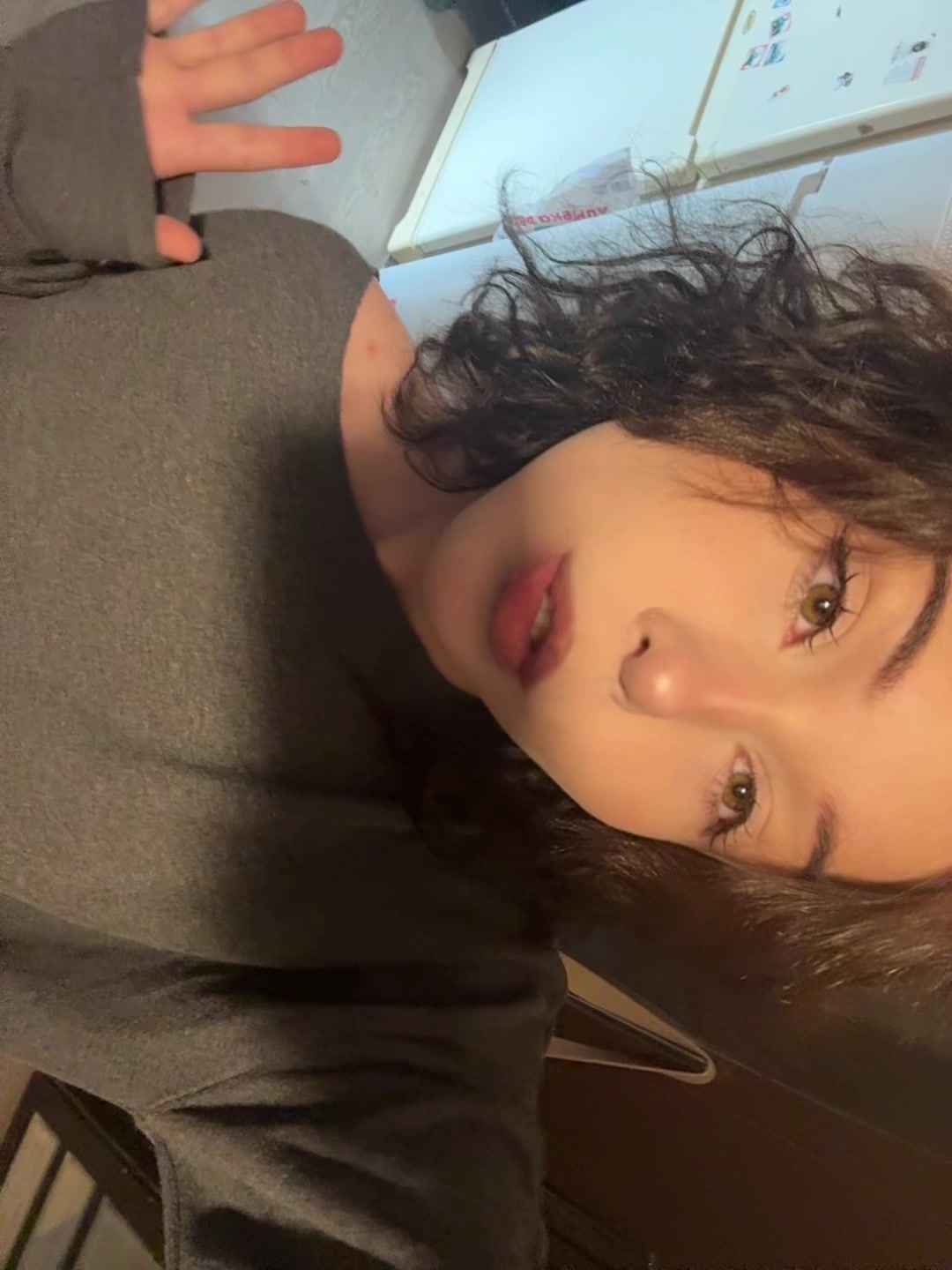 @👅