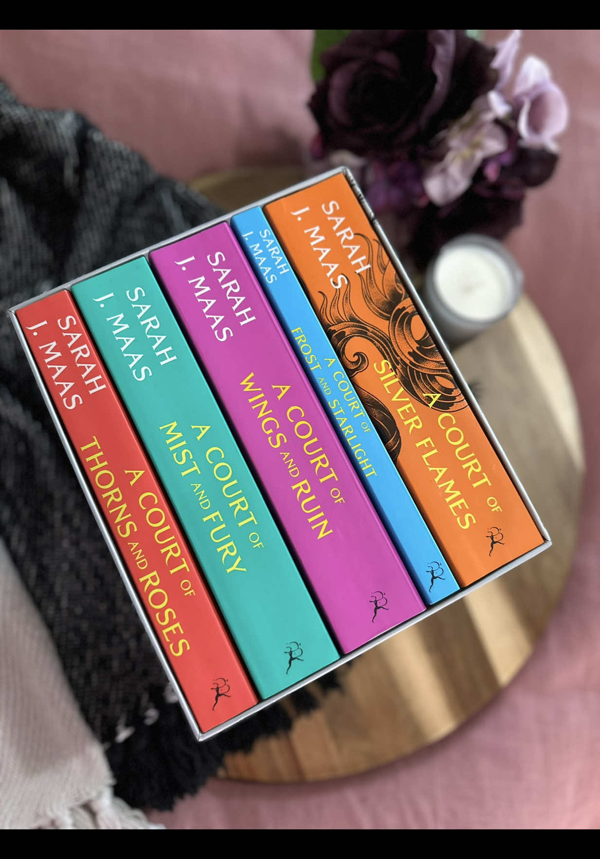@Harmonylanereads