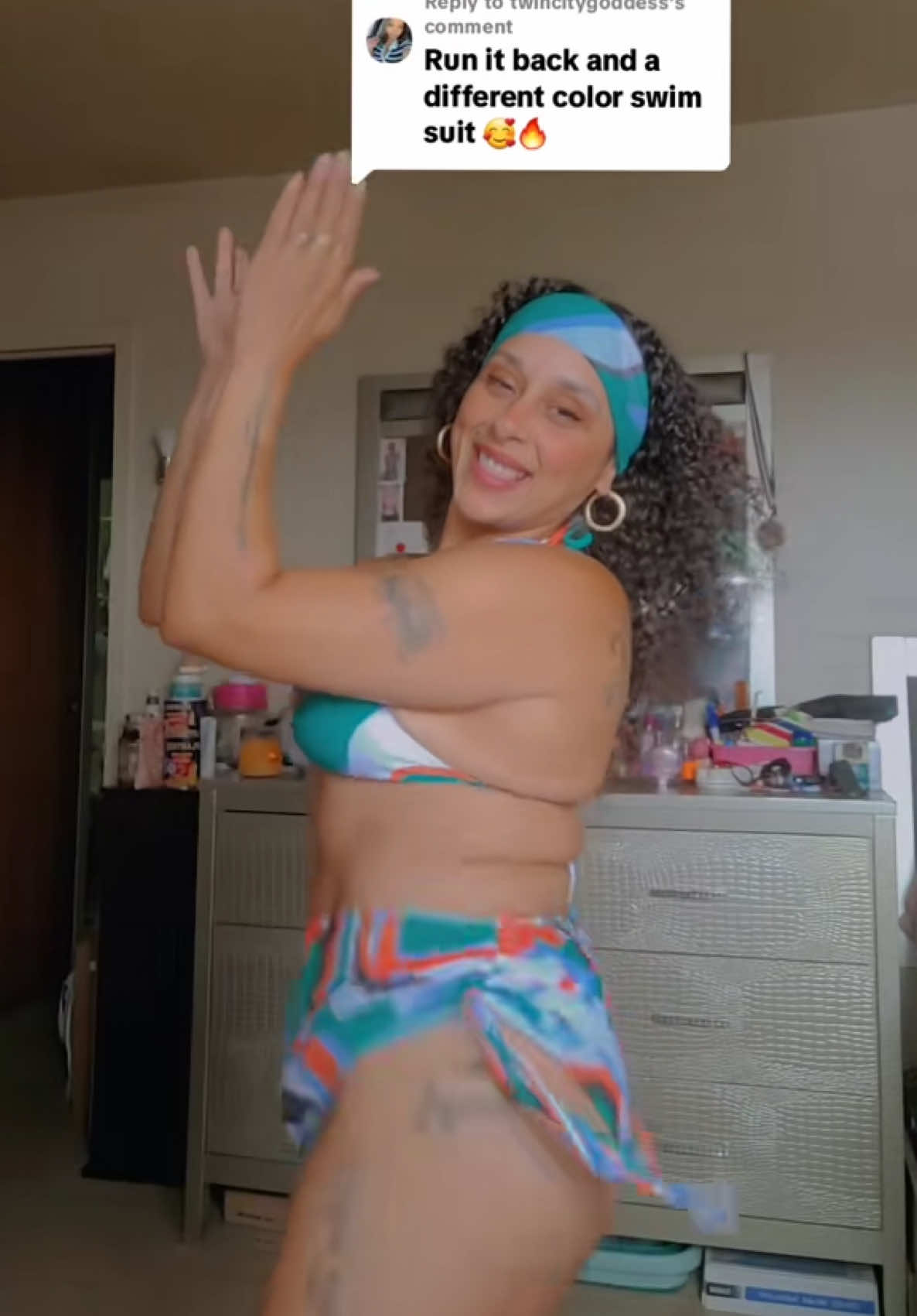 @momof4