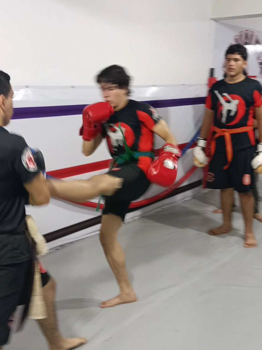 @ZavaletaKickboxing_mma