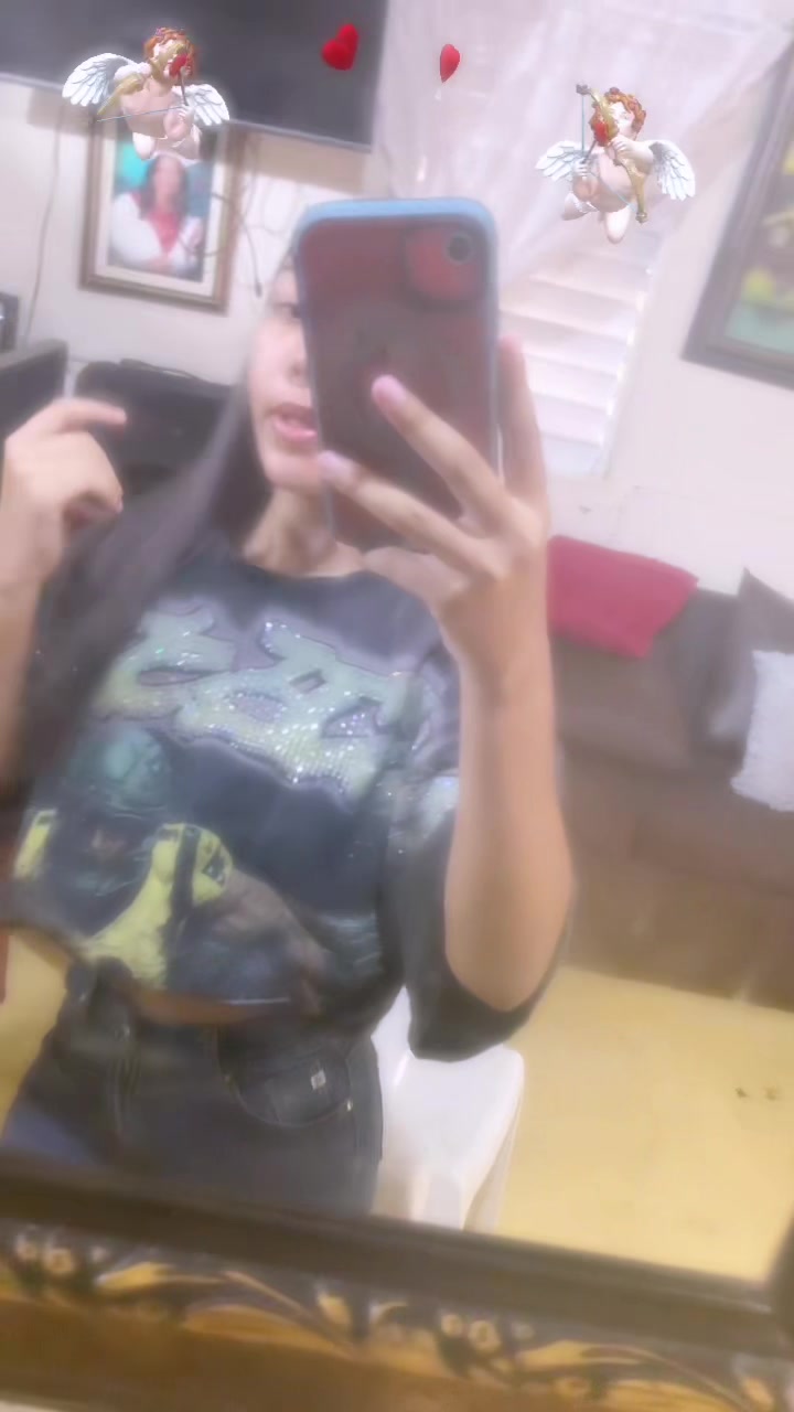 @Xoxo_daileni