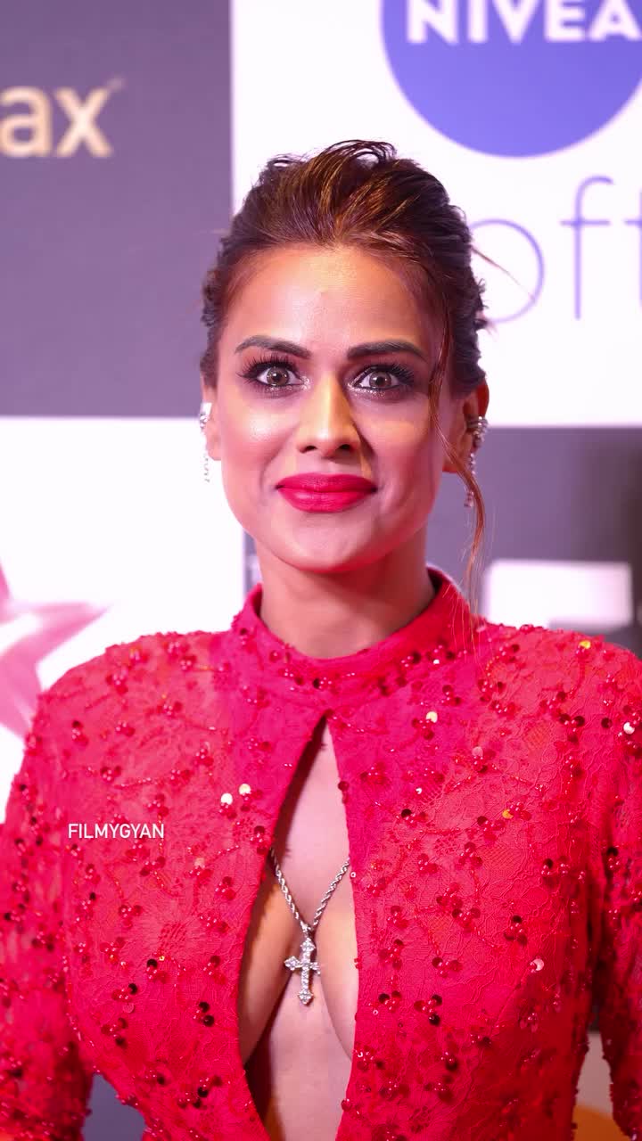 @nia Sharma