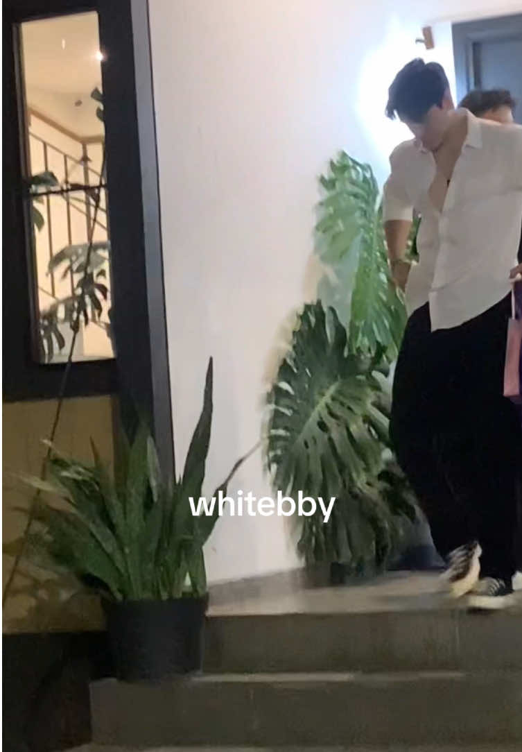 @Whitebby ᡣ𐭩
