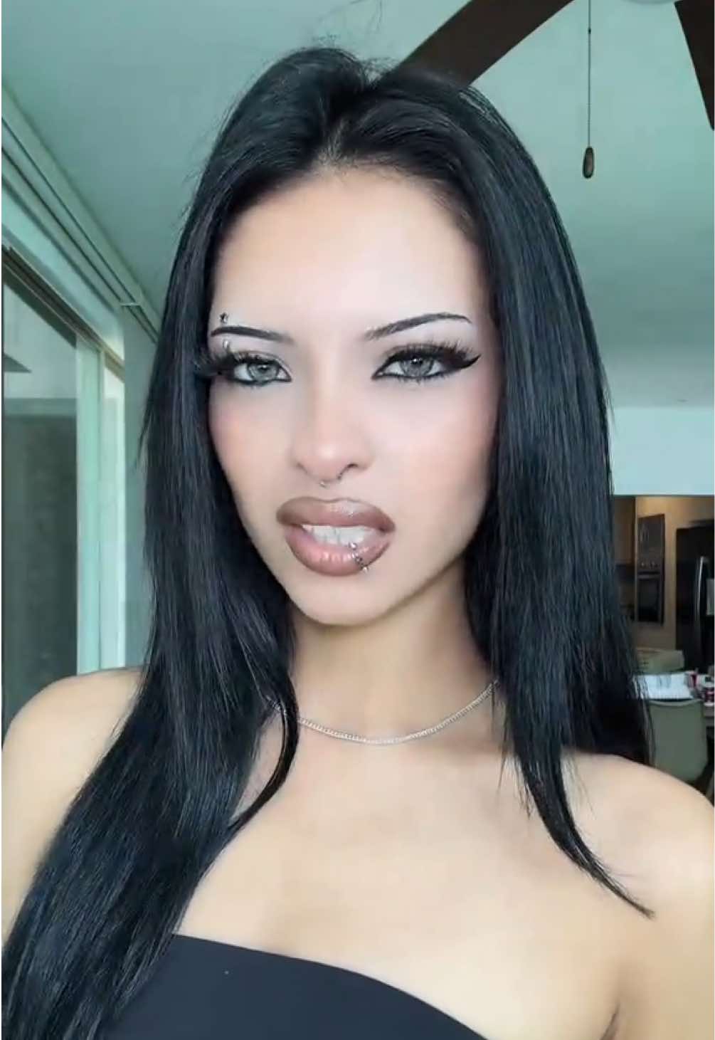 @★