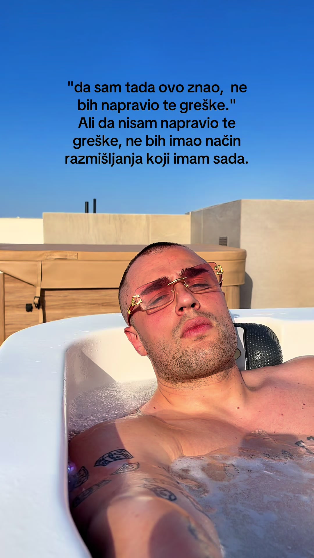@V U K