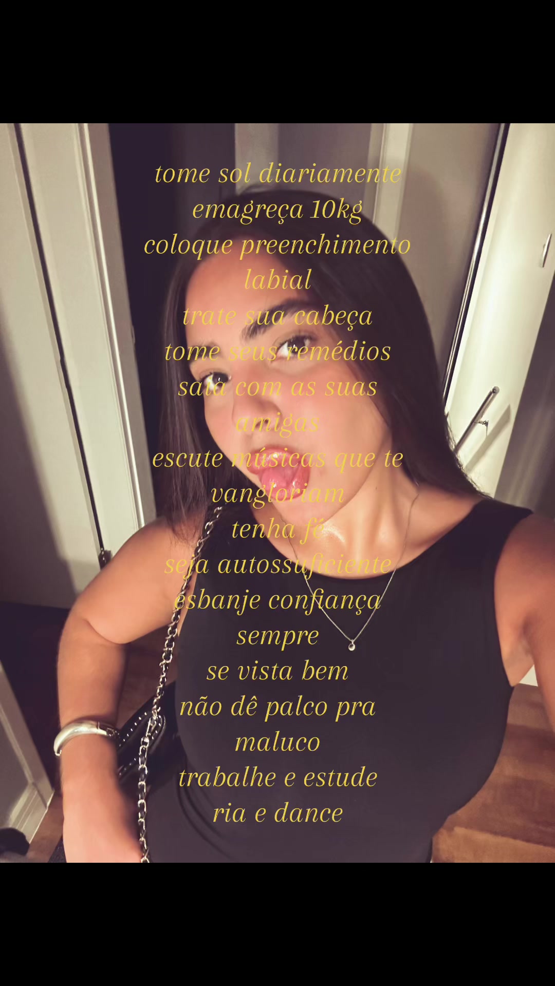@lívia