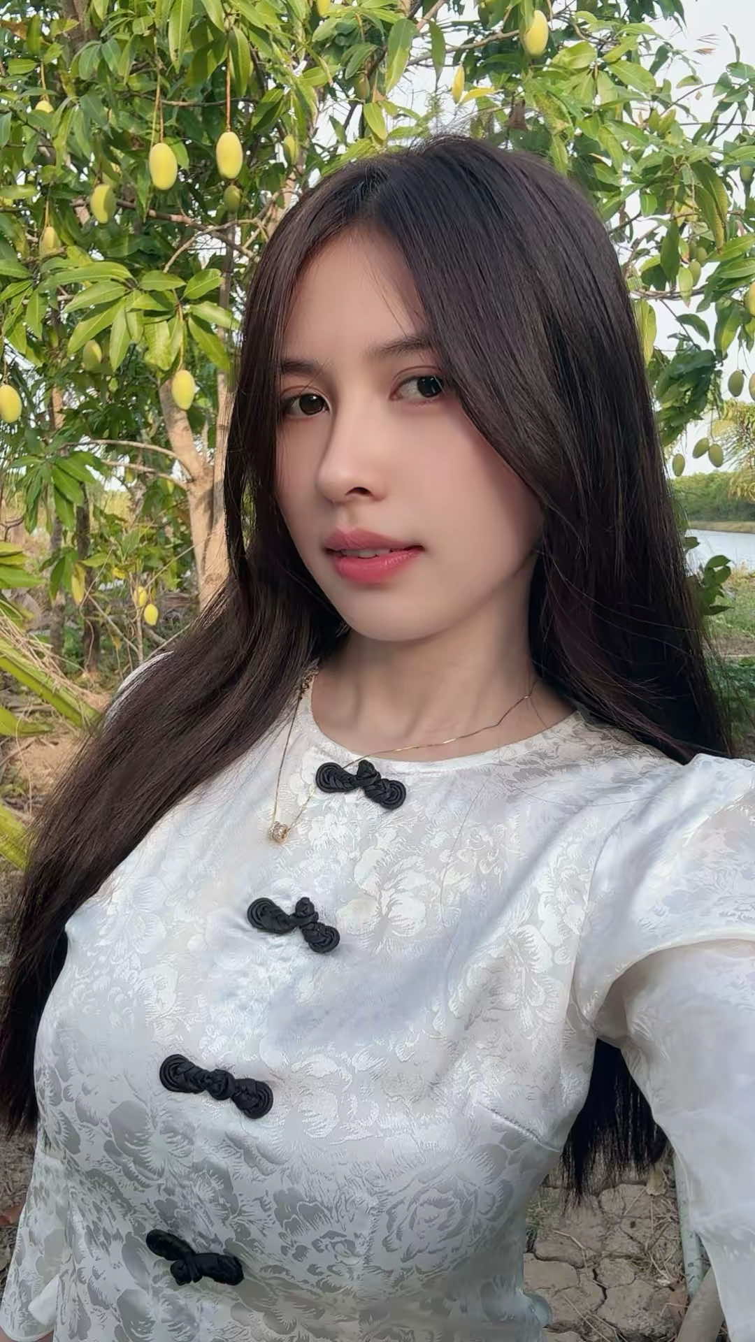 @Hello các vợ