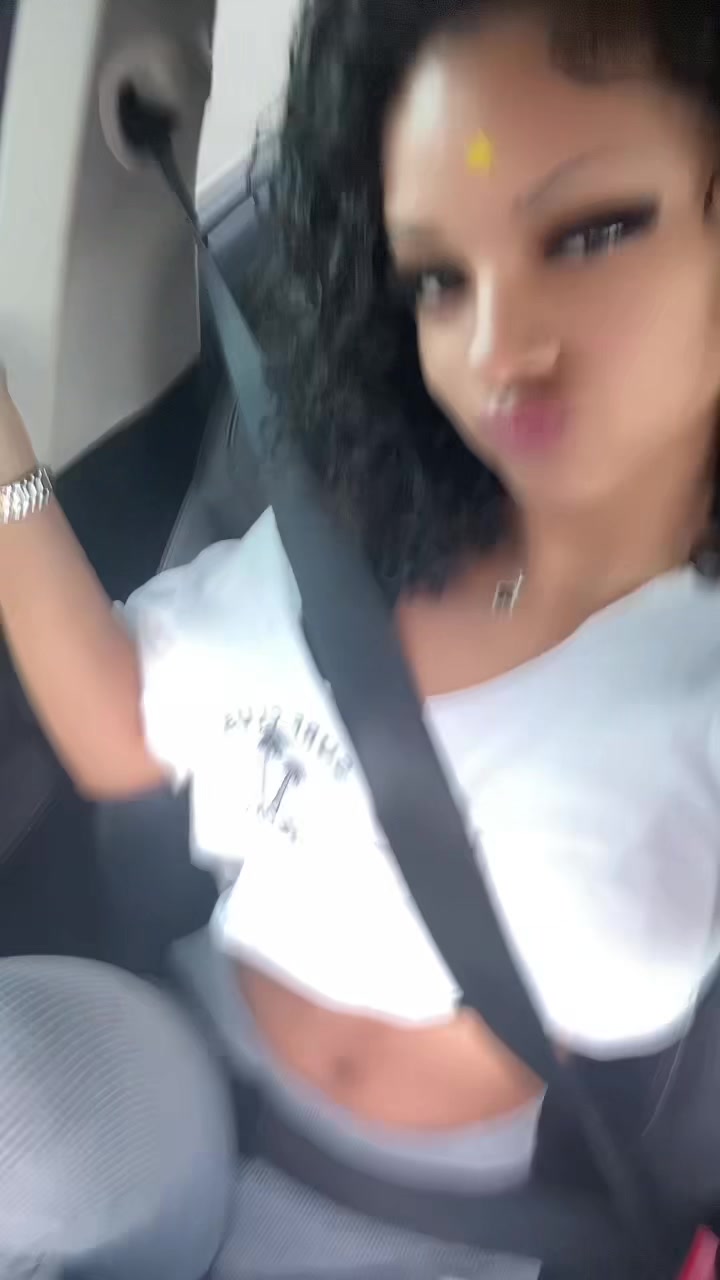 @⃟
