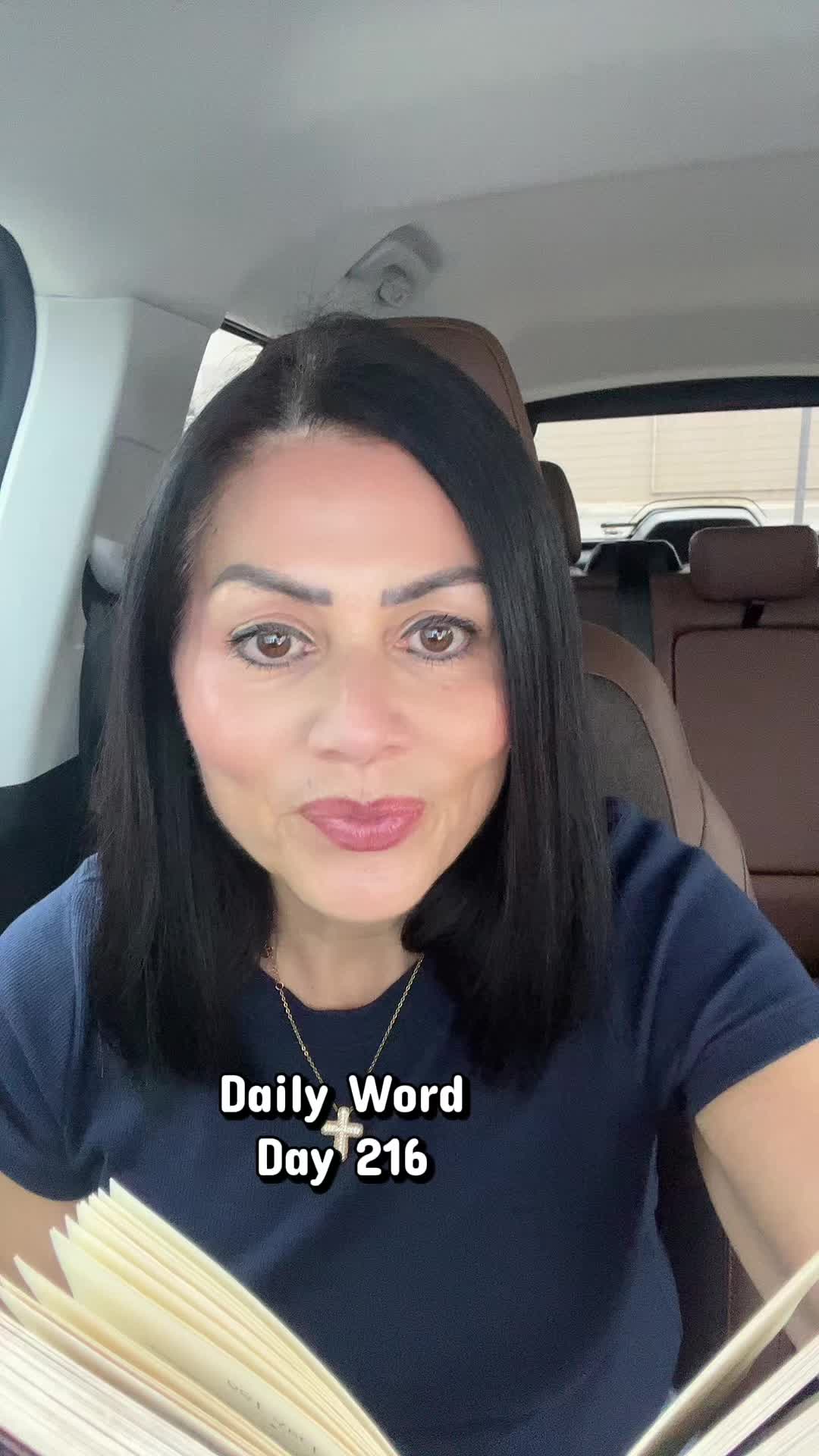 @yvonne.ghalleb ✝️