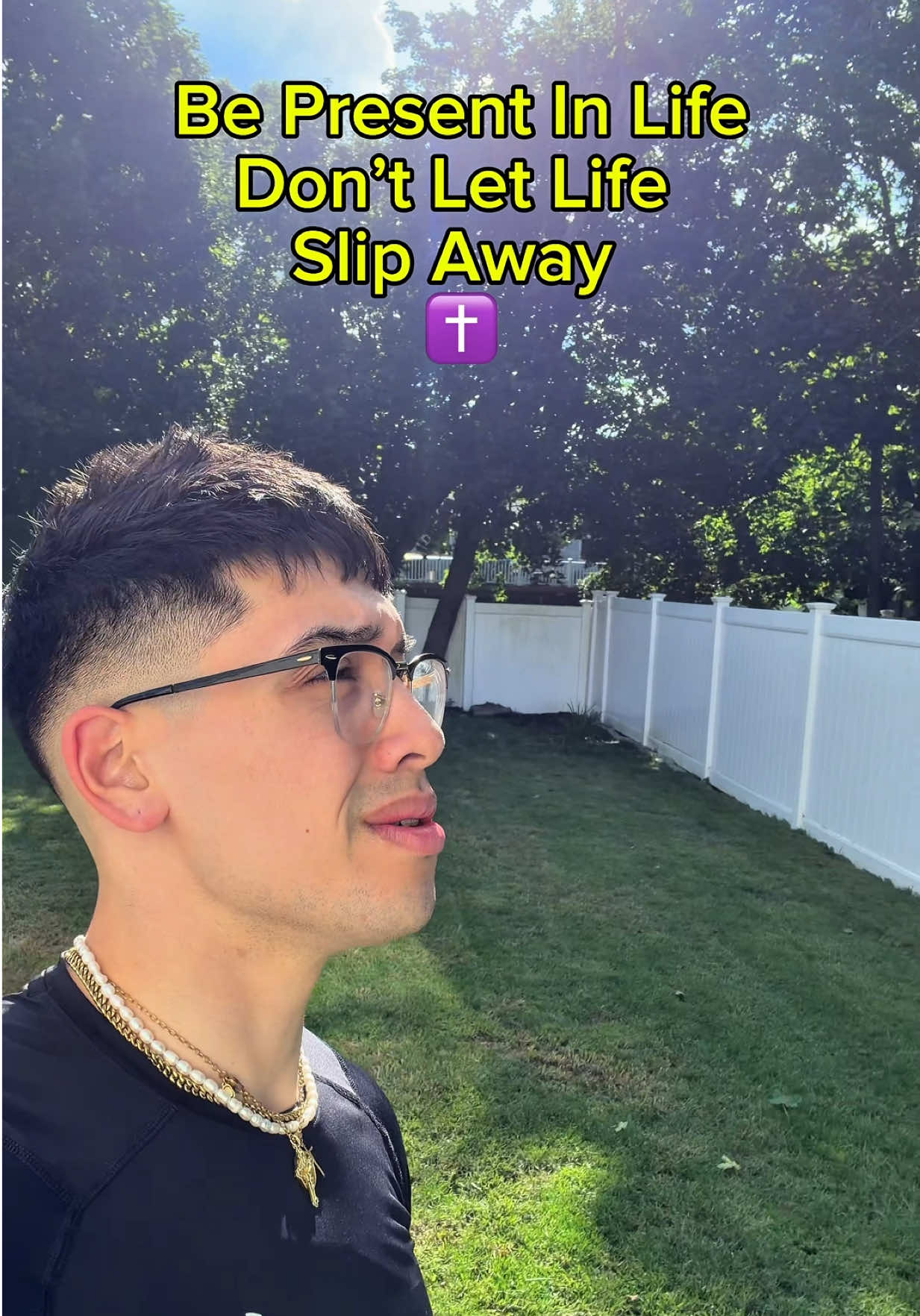 @johnnydivines