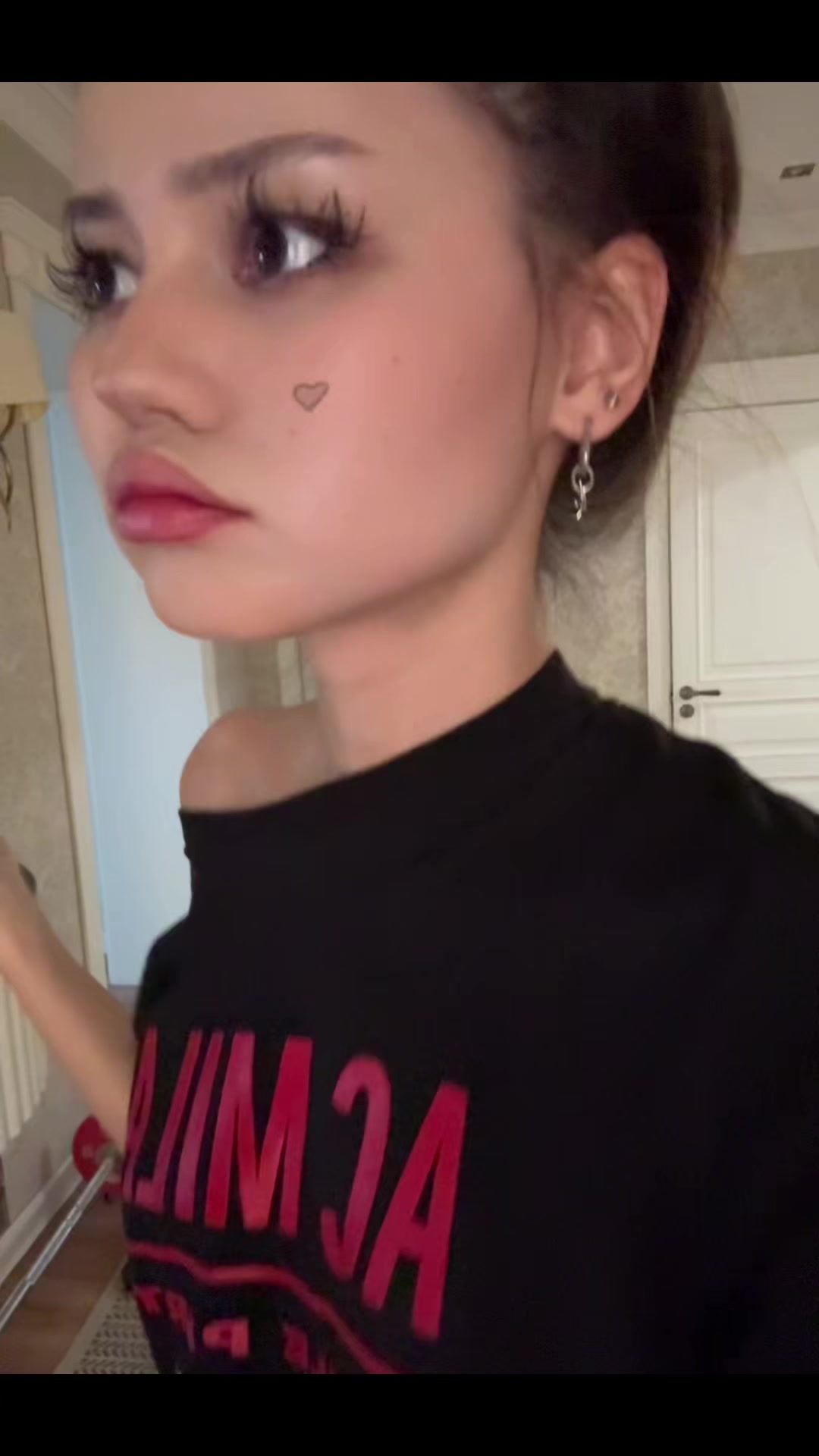 @𓏲༅